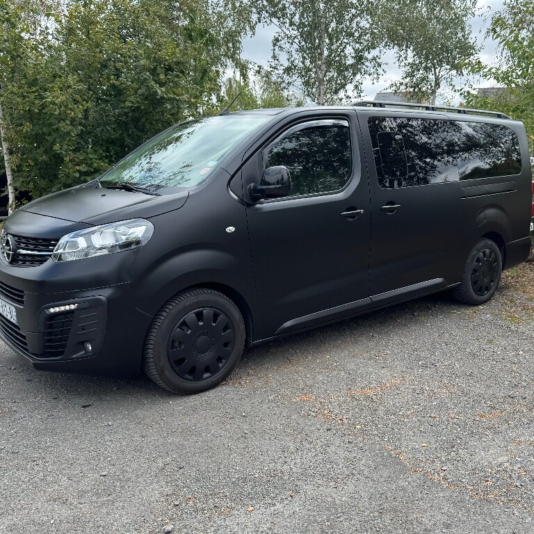 VTC Seiches-sur-le-Loir: Opel