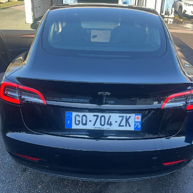 VTC Villeurbanne: Tesla