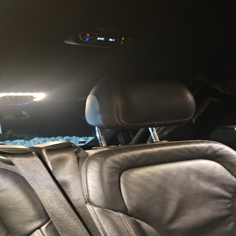 Mietwagen mit Fahrer Bourgoin-Jallieu: Mercedes