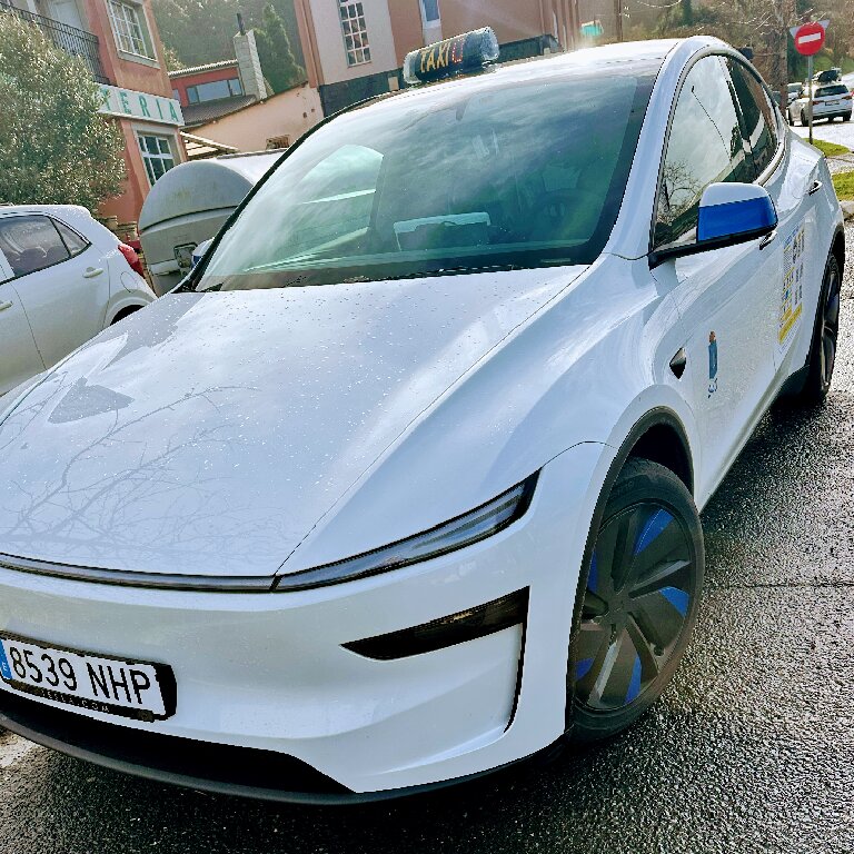 Taxi: Tesla