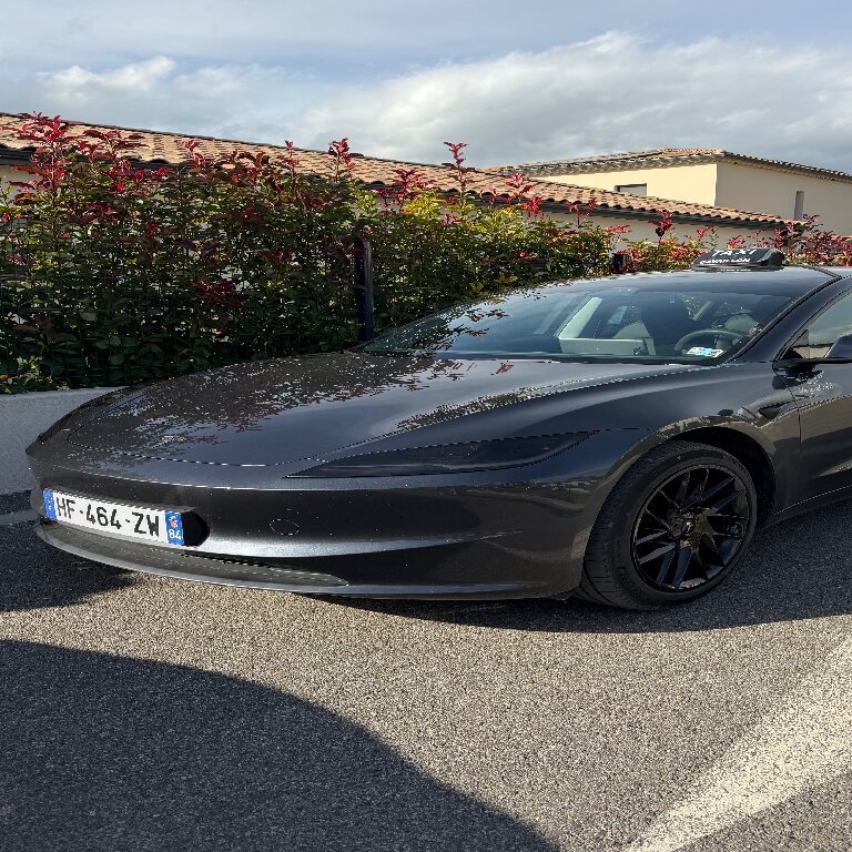 Taxi: Tesla