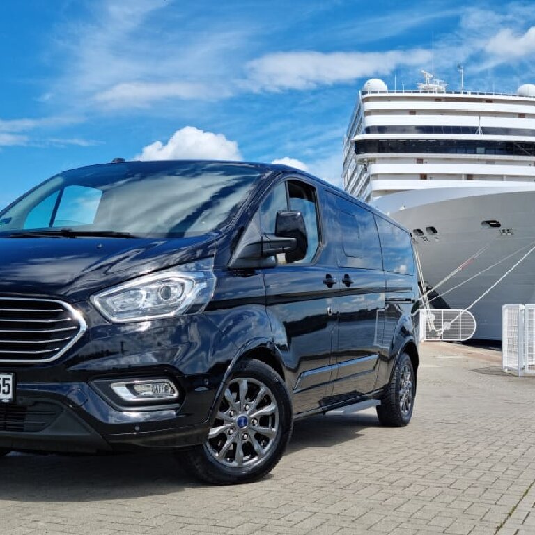 Mietwagen mit Fahrer: Ford