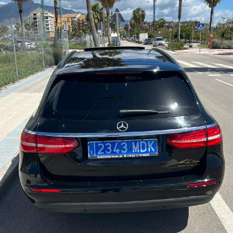 Mietwagen mit Fahrer: Mercedes