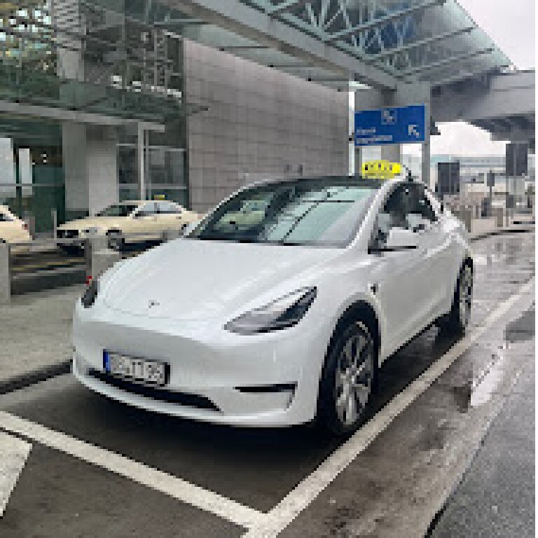 Taxi: Tesla