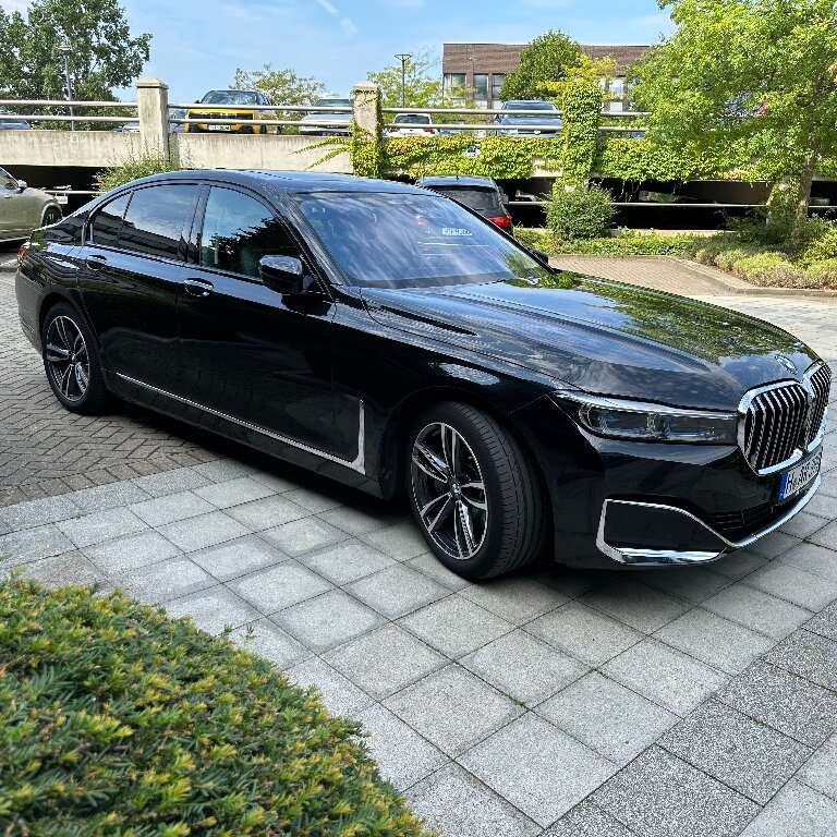 Mietwagen mit Fahrer: BMW