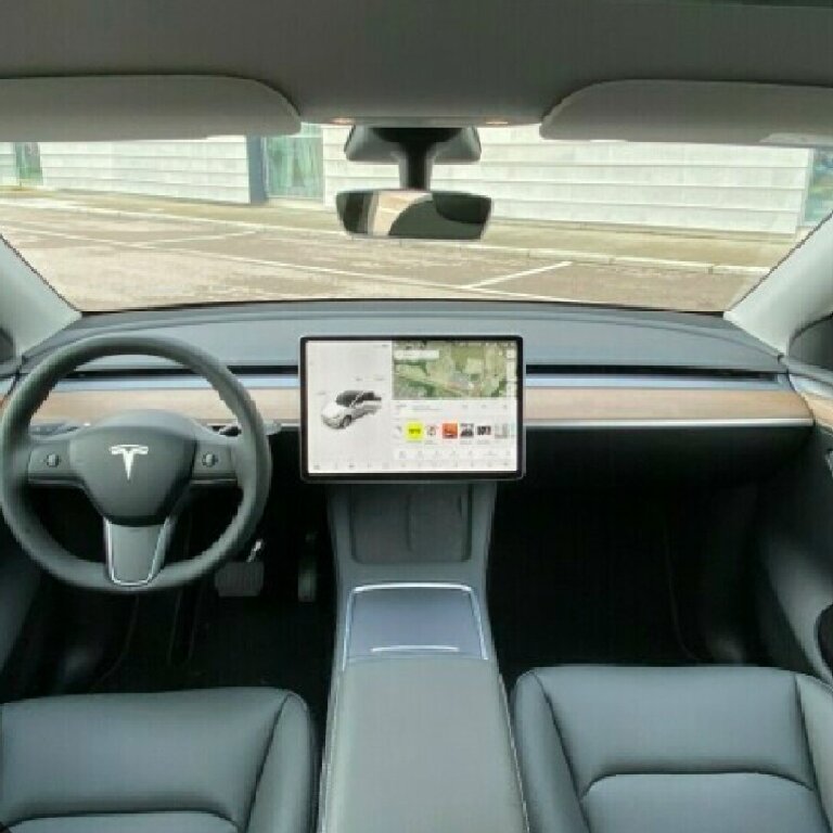 VTC: Tesla