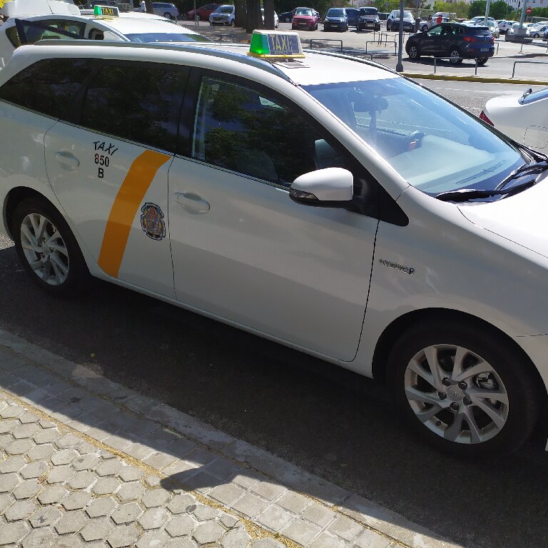 Taxi: Toyota