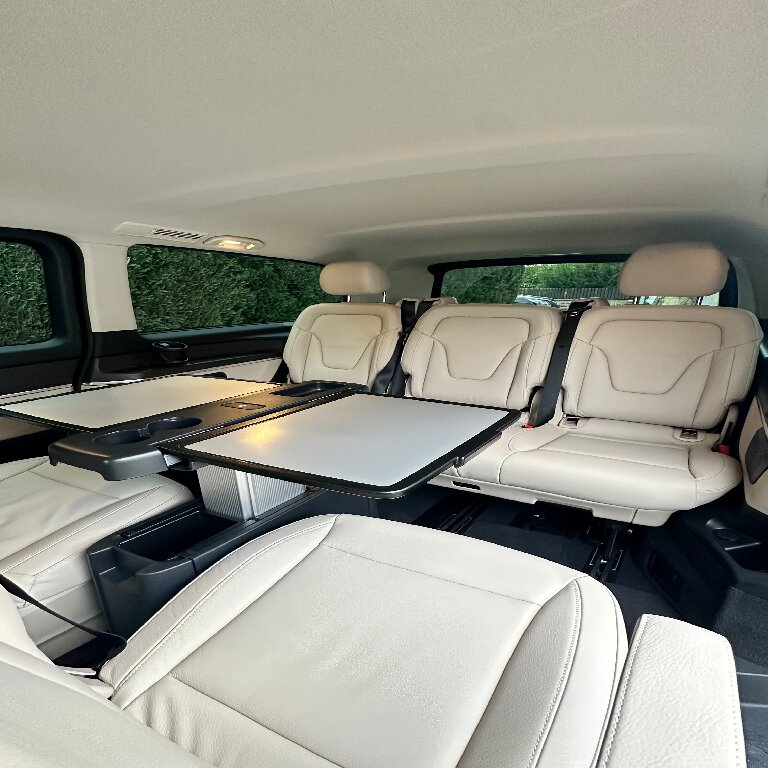 Mietwagen mit Fahrer: Mercedes