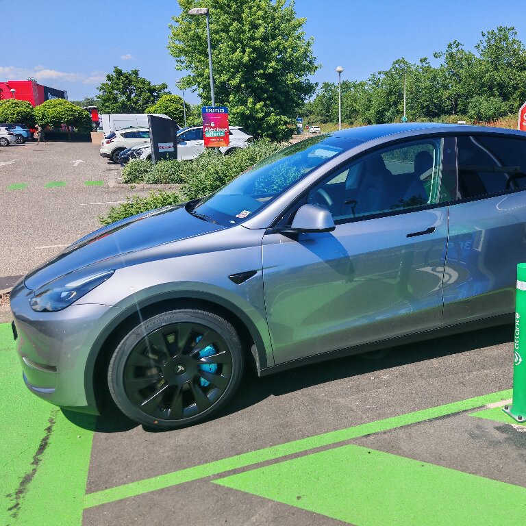 VTC: Tesla