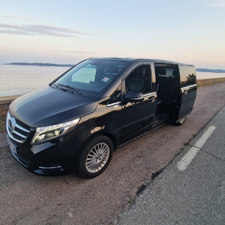 Mietwagen mit Fahrer: Mercedes