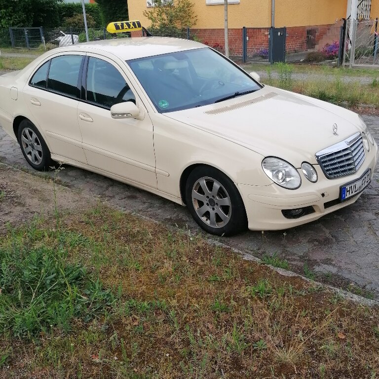 Mietwagen mit Fahrer: Mercedes