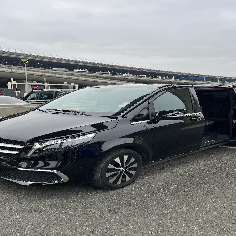 Mietwagen mit Fahrer: Mercedes