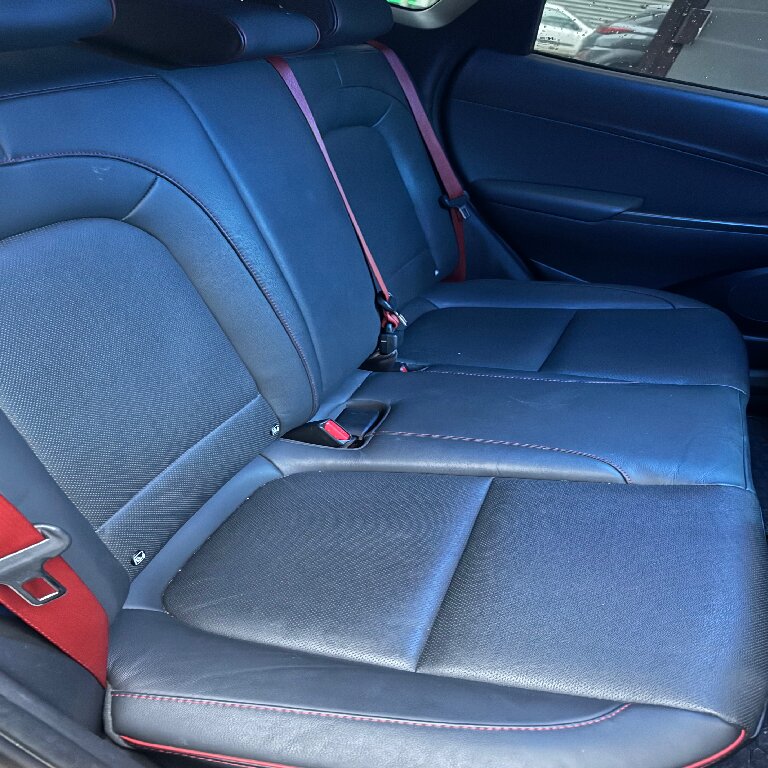 Mietwagen mit Fahrer: Hyundai