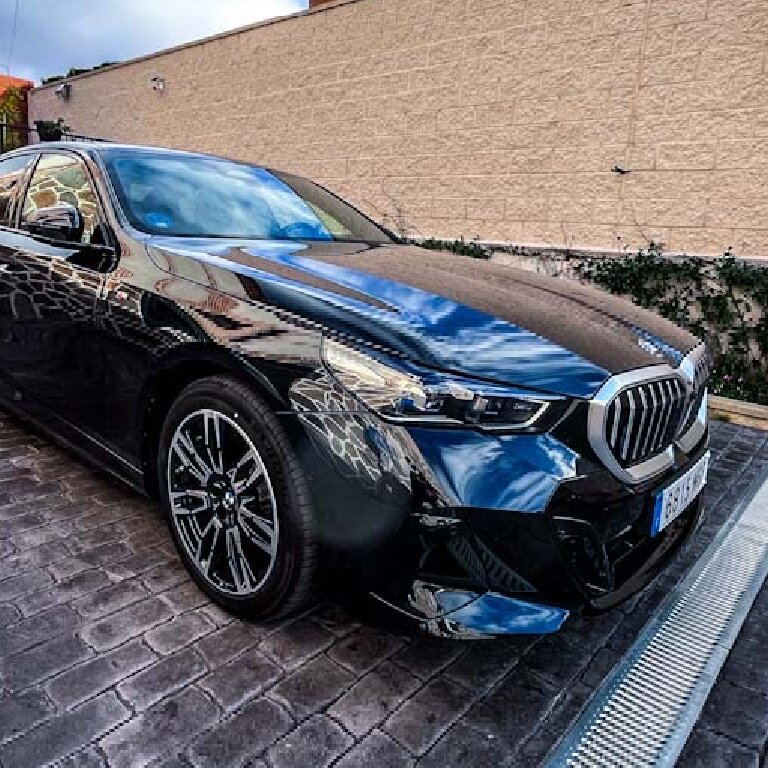 Mietwagen mit Fahrer: BMW