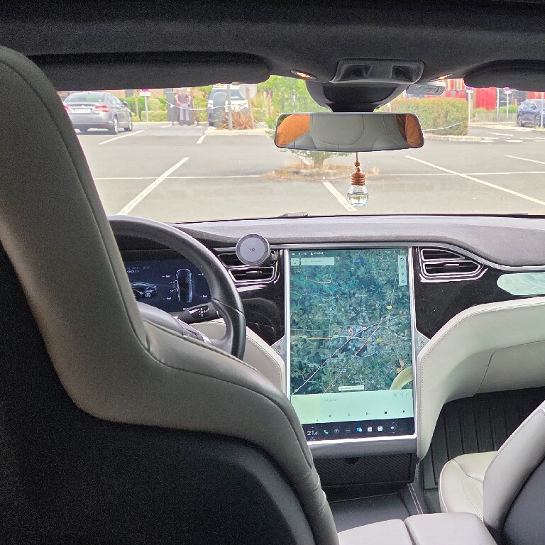 VTC: Tesla