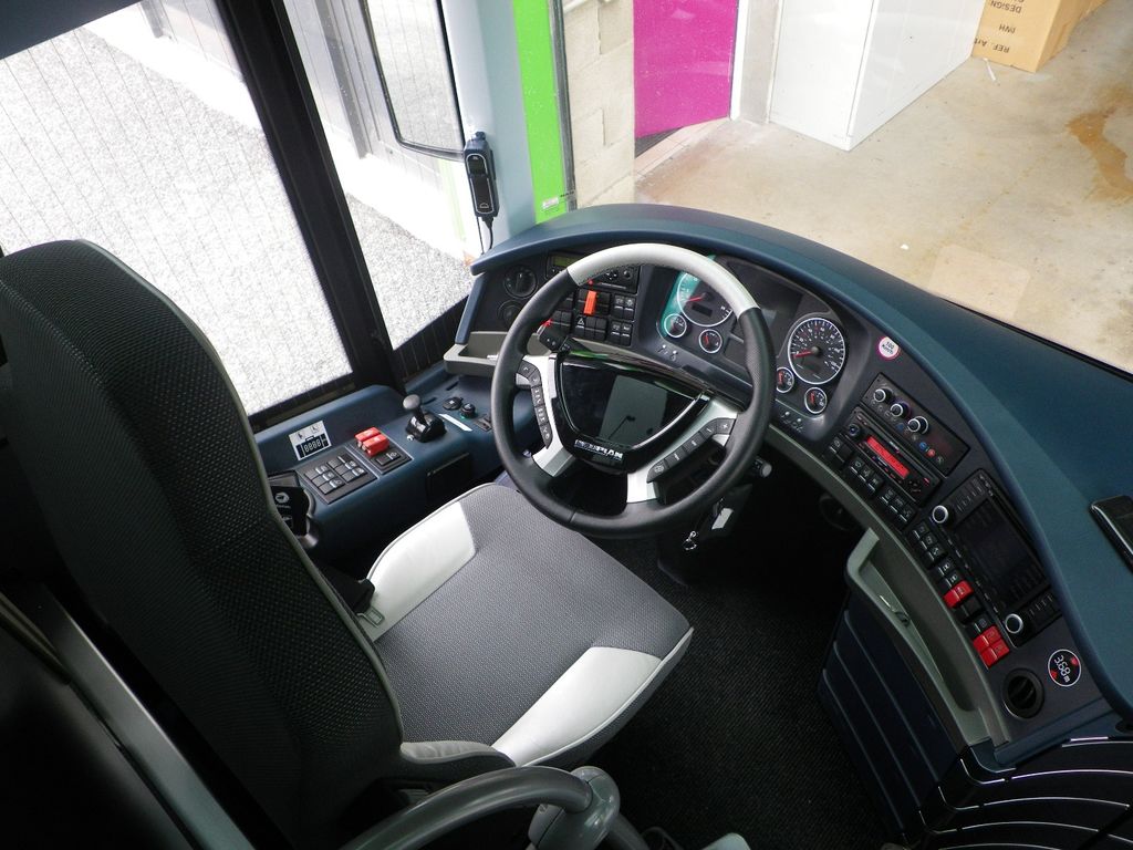 Operador de autocares Rodez: Neoplan