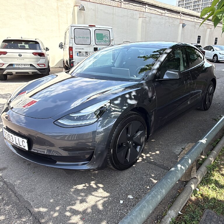 Taxi: Tesla