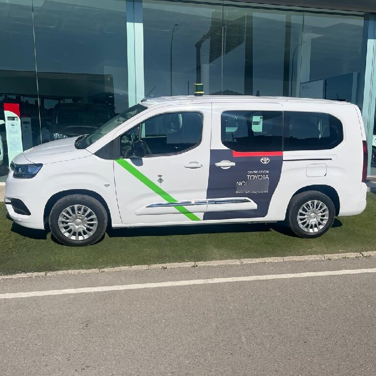 Taxi: Toyota