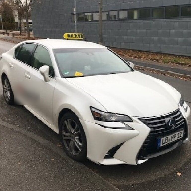 Taxi: Lexus