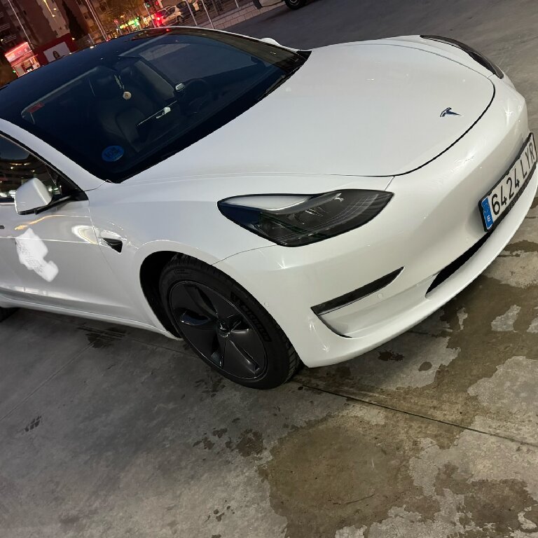 Taxi: Tesla