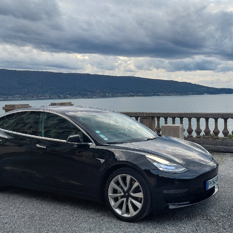 VTC: Tesla