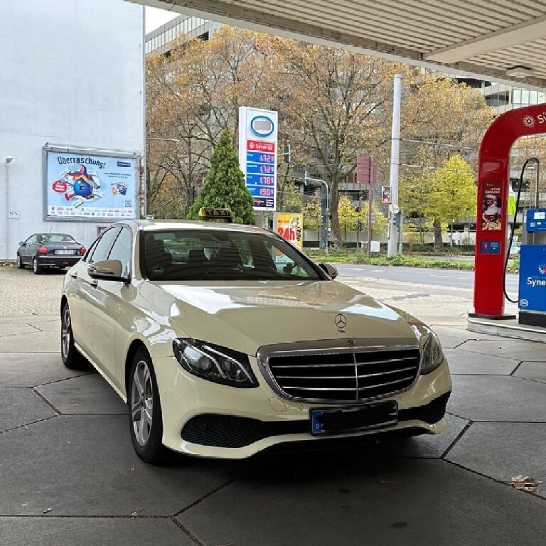 Taxi: Mercedes