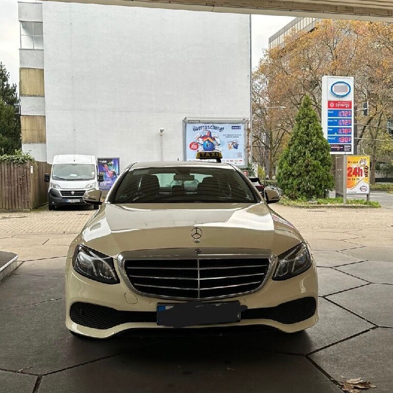 Taxi: Mercedes