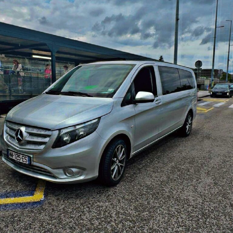 Mietwagen mit Fahrer: Mercedes