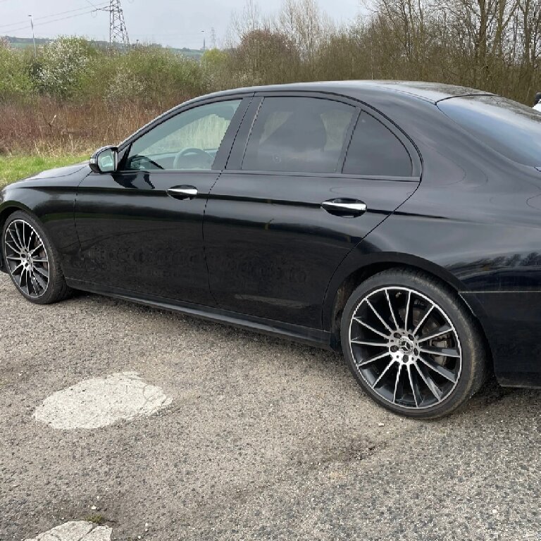 Mietwagen mit Fahrer: Mercedes