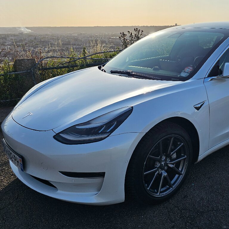 VTC: Tesla