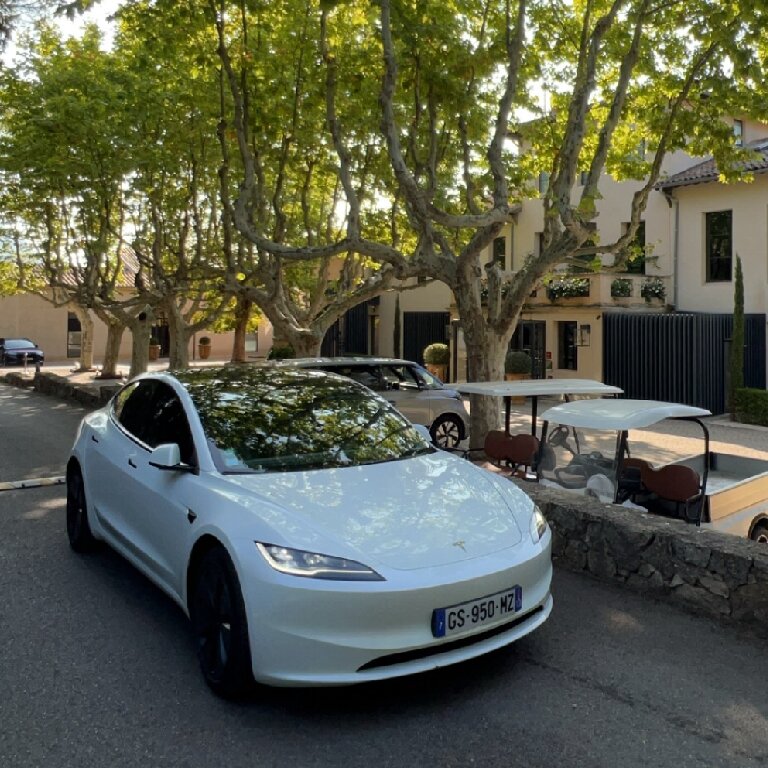 VTC: Tesla