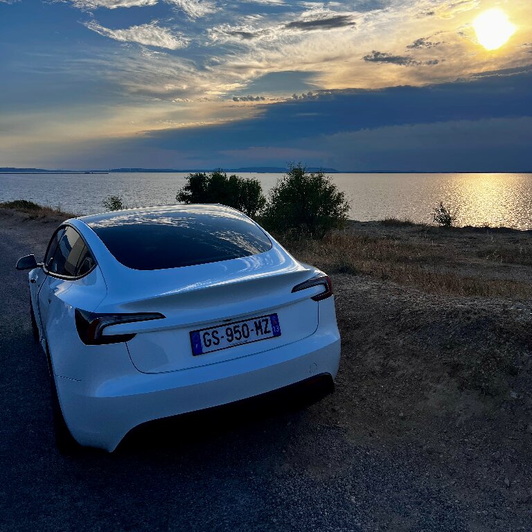 VTC: Tesla