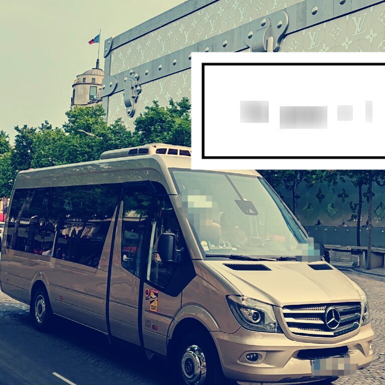 Coach provider: Mercedes