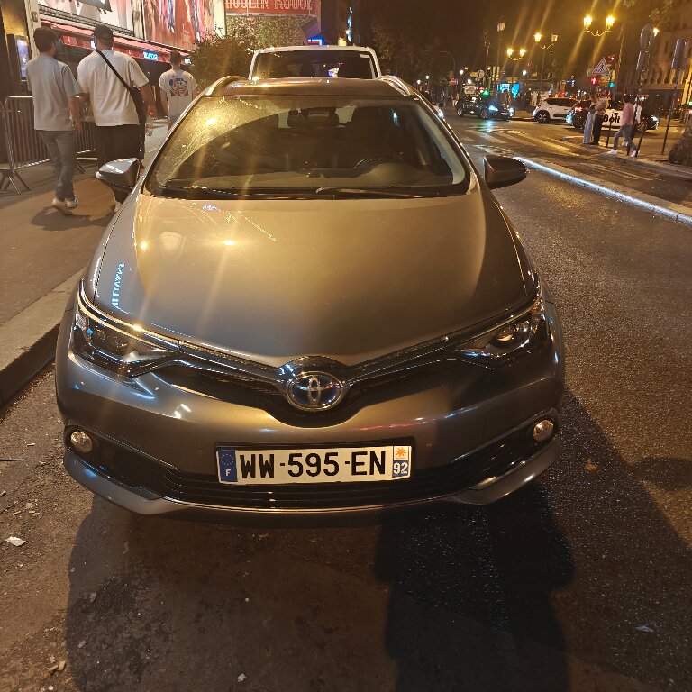 Mietwagen mit Fahrer: Toyota