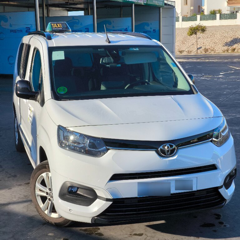 Taxi: Toyota