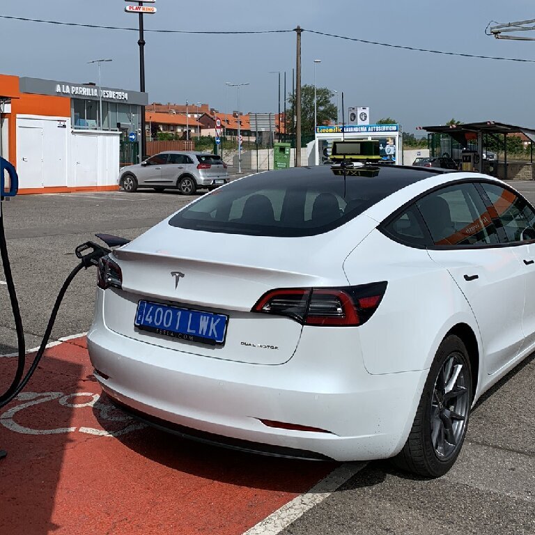 Taxi: Tesla