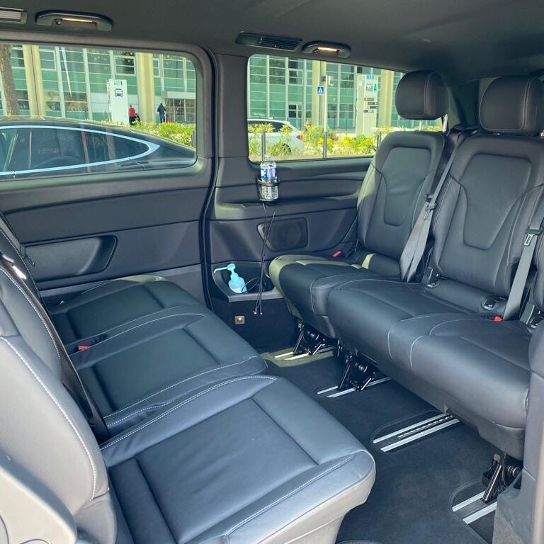 Mietwagen mit Fahrer: Mercedes