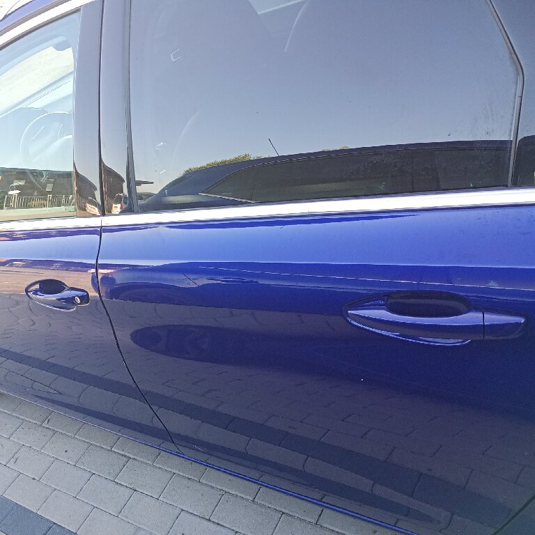 Mietwagen mit Fahrer: Peugeot