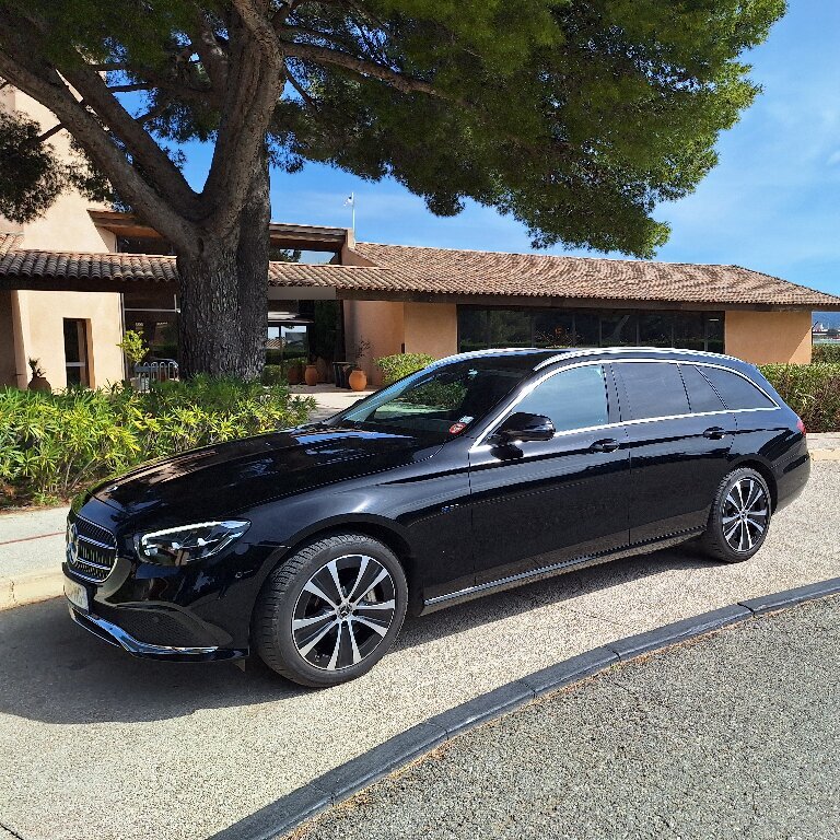Mietwagen mit Fahrer: Mercedes
