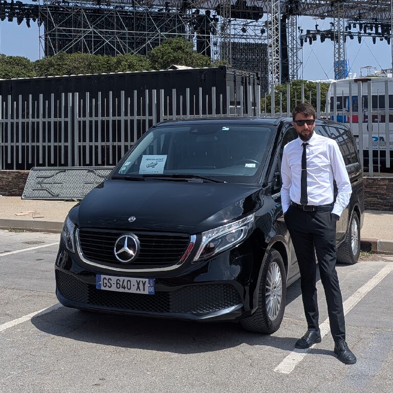 Mietwagen mit Fahrer: Mercedes