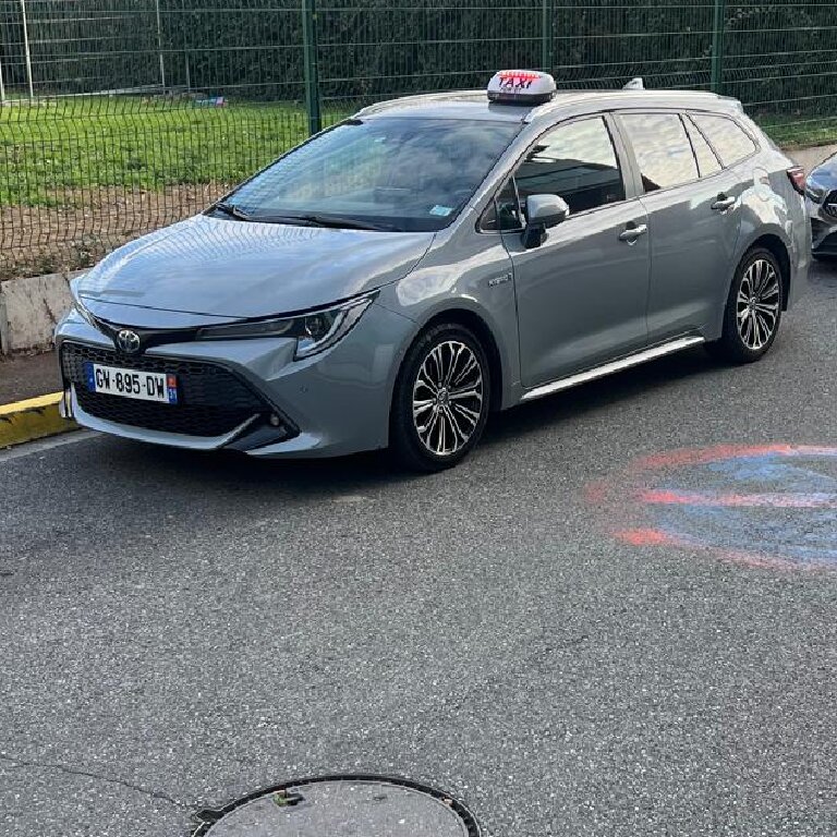Taxi: Toyota