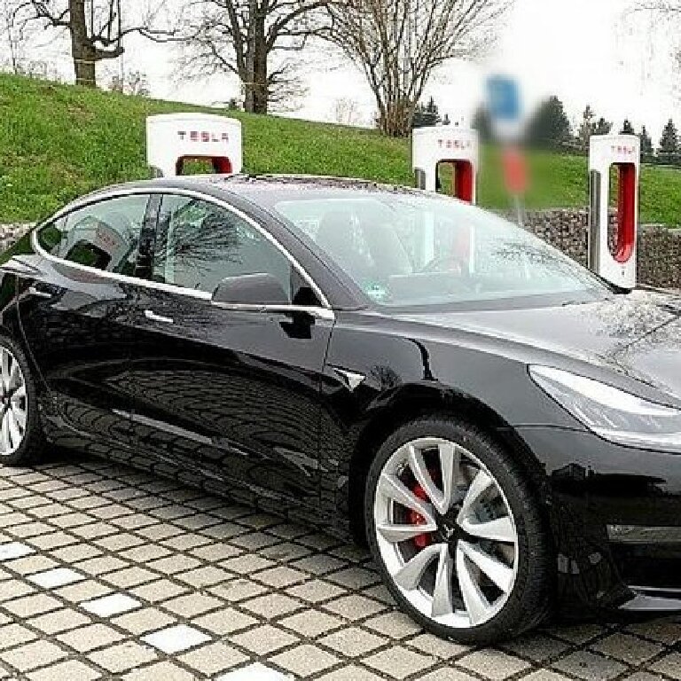 VTC: Tesla