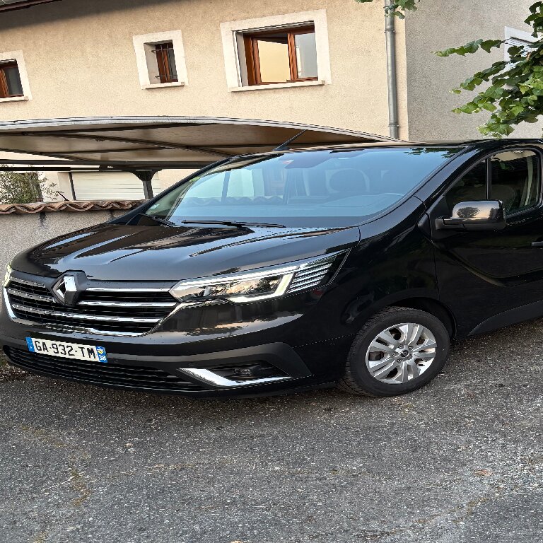 Mietwagen mit Fahrer: Renault