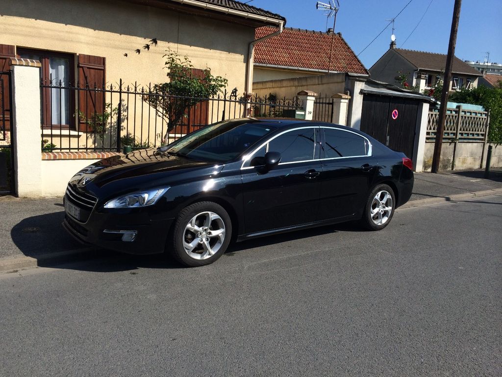 VTC Crèvecoeur-en-Brie: Peugeot