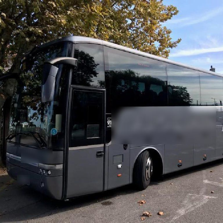 Reisbus aanbieder Le Pont-de-Beauvoisin: Van Hool