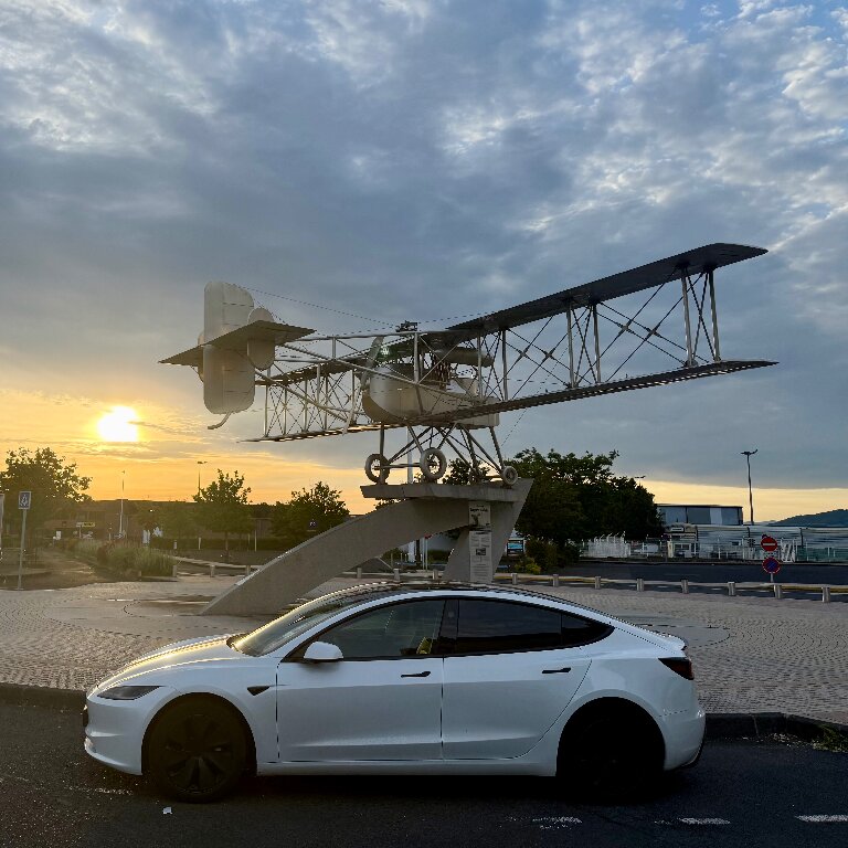VTC: Tesla