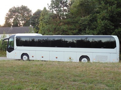 Coach provider in Sainte-Scolasse-sur-Sarthe