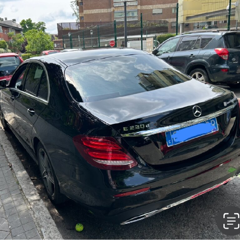 Mietwagen mit Fahrer: Mercedes