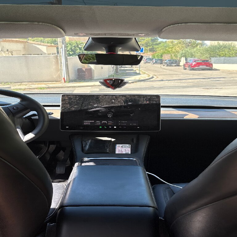VTC: Tesla