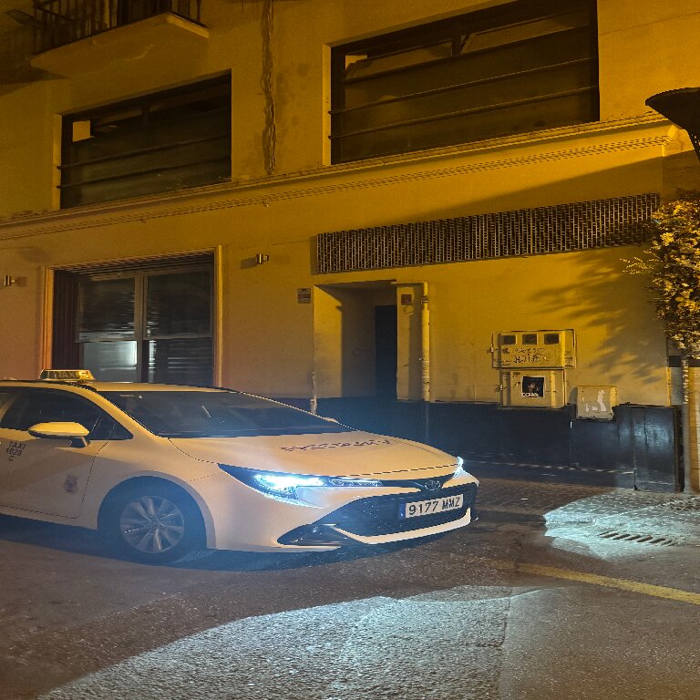 Taxi: Toyota